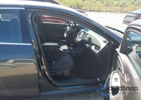 2018 Chevrolet Malibu Lt z USA, uszkodzony, nr VIN 1G1ZD5ST3JF218893